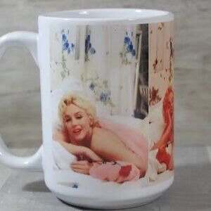 Marilyn Monroe 15oz Coffee Mug Iconic Beauty in Every Sip